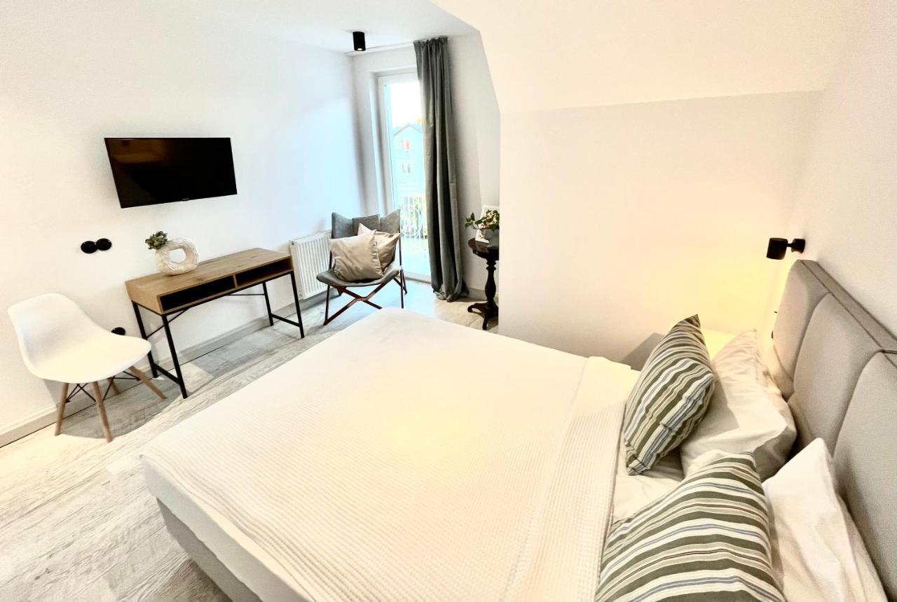 Pod Roza Bed & Breakfast Łeba Eksteriør bilde